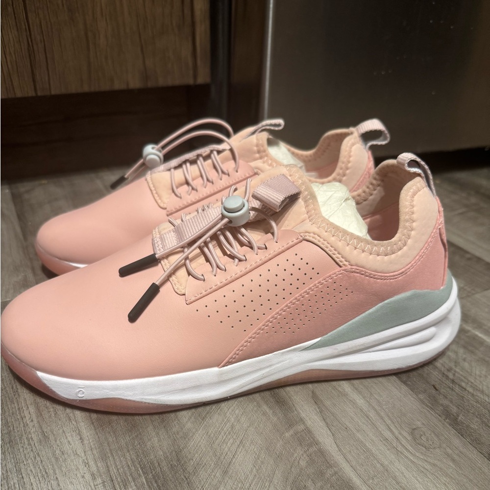 Brand new w/o box Clove Sneakers